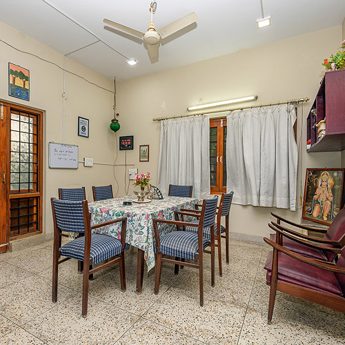 Vijay Kadambari House Homestay 